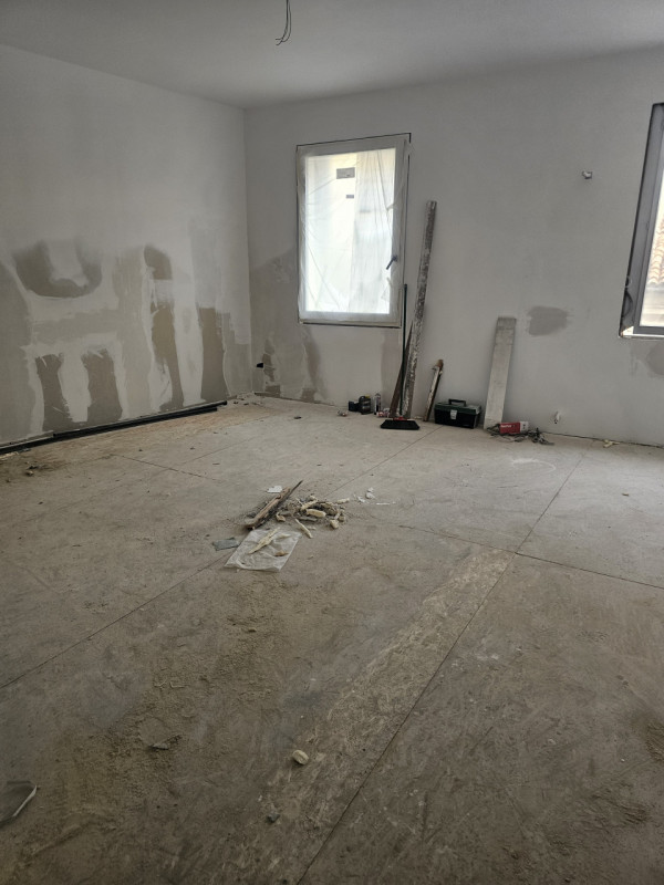 Scoprite un'opportunità unica nella storica città di Padova! Questo spazioso appartamento, situat...