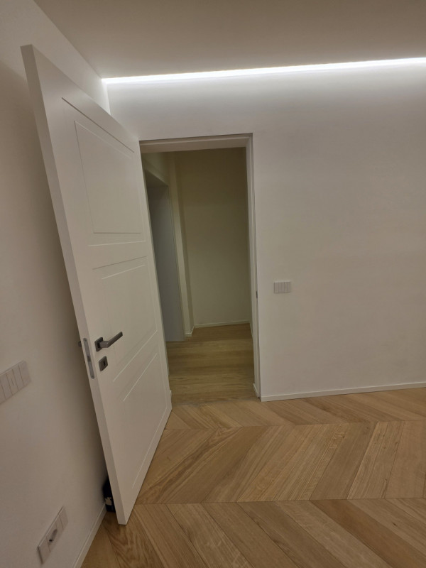 Scoprite un'opportunità unica nella storica città di Padova! Questo spazioso appartamento, situat...