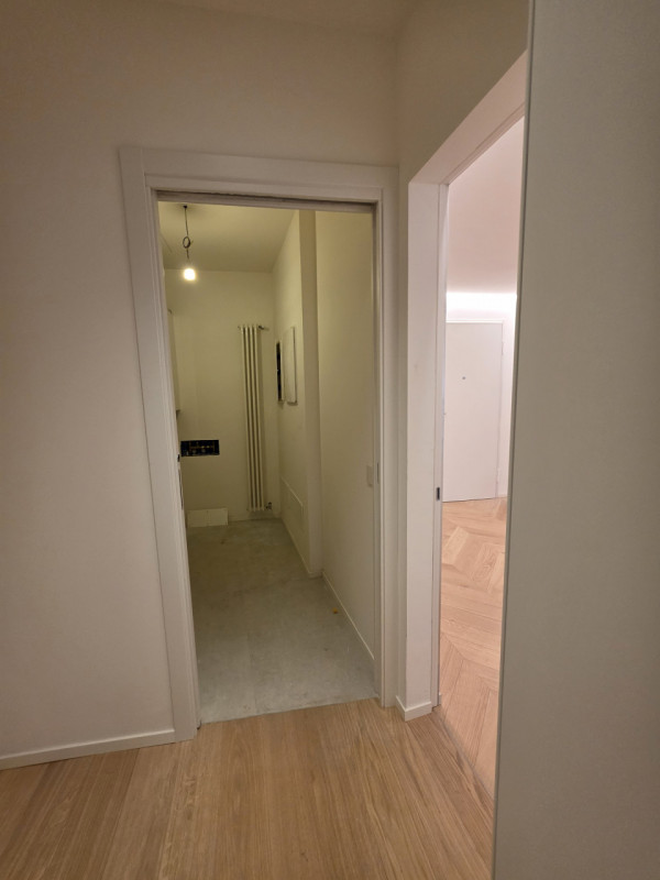 Scoprite un'opportunità unica nella storica città di Padova! Questo spazioso appartamento, situat...