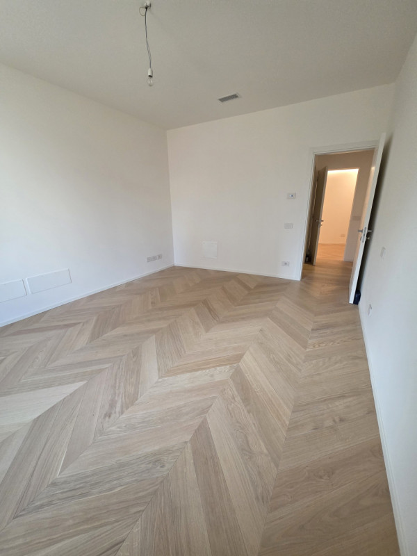 Scoprite un'opportunità unica nella storica città di Padova! Questo spazioso appartamento, situat...