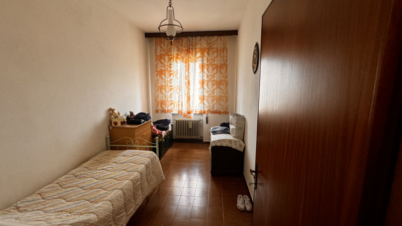 Scopri questa splendida casa singola terratetto situata a Lozzo Atestino, immersa nel meraviglios...