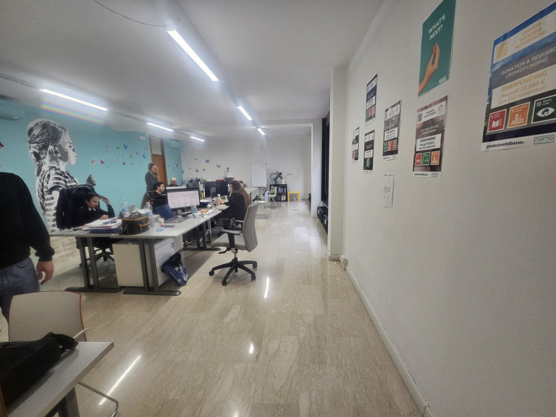 In vendita un prestigioso immobile ad uso ufficio di circa 600 mq, situato all'ultimo piano di un...