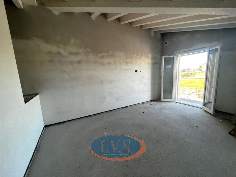 Villafranca Padovana (PD): In tranquilla posizione immersa nel verde, proponiamo ULTIMA porzione ...