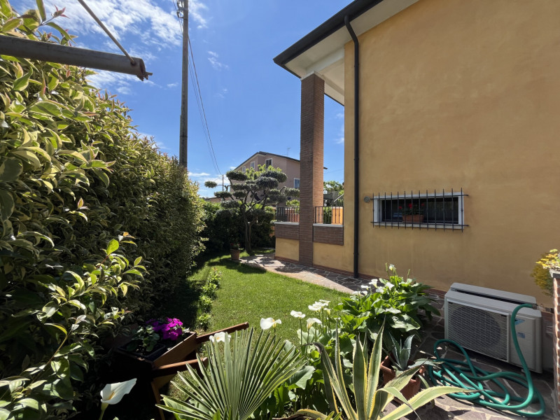 POJANA MAGGIORE: Questa splendida casa singola si trova nel centro di Pojana Maggiore, in luogo t...