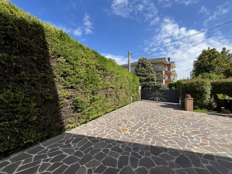 POJANA MAGGIORE: Questa splendida casa singola si trova nel centro di Pojana Maggiore, in luogo t...