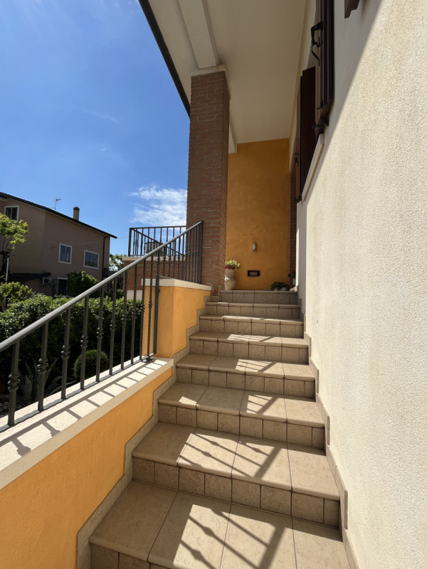 POJANA MAGGIORE: Questa splendida casa singola si trova nel centro di Pojana Maggiore, in luogo t...