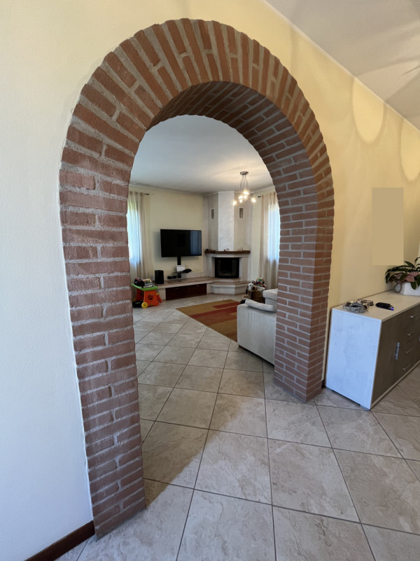 POJANA MAGGIORE: Questa splendida casa singola si trova nel centro di Pojana Maggiore, in luogo t...