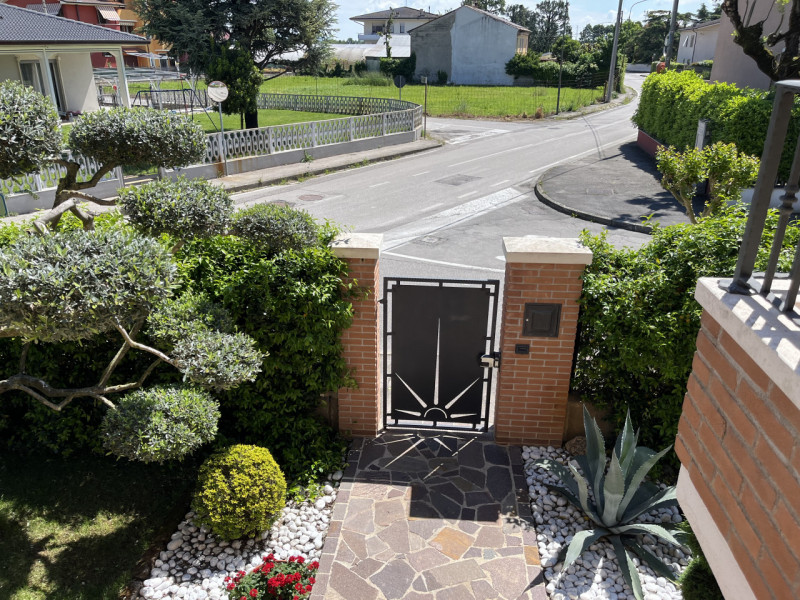 POJANA MAGGIORE: Questa splendida casa singola si trova nel centro di Pojana Maggiore, in luogo t...