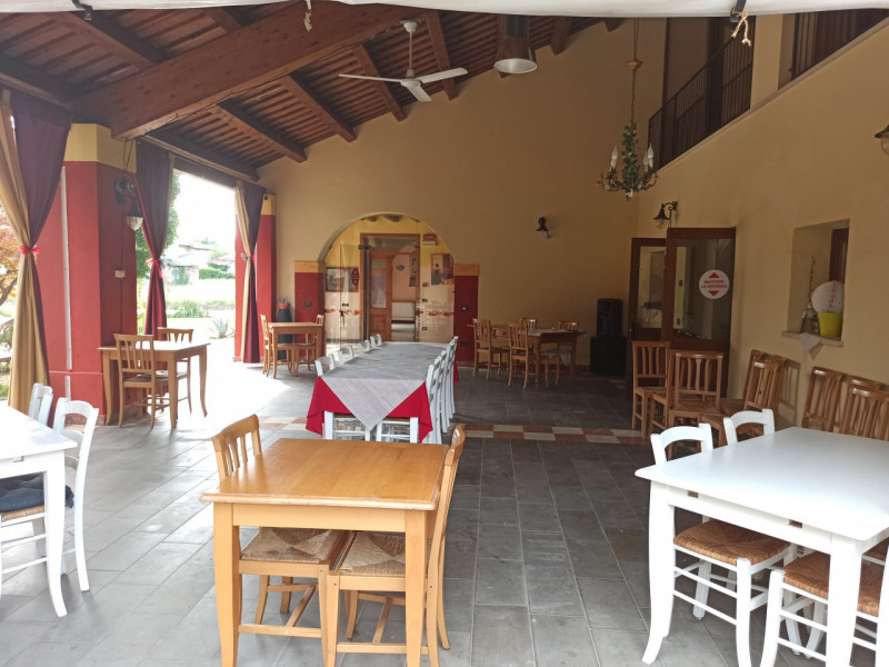 Vicenza est, zona Torri di Quartesolo. Vendesi suggestiva Locanda ricavata da una ristrutturazion...