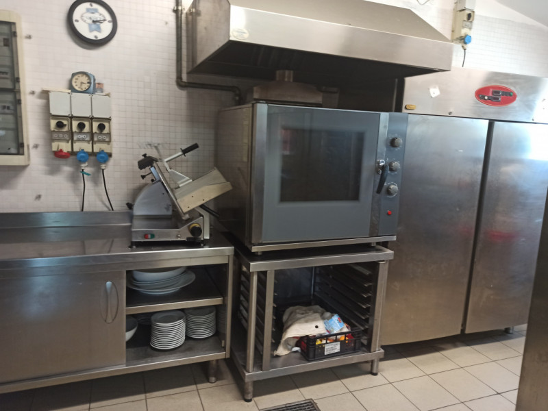 Vicenza est, zona Torri di Quartesolo. Vendesi suggestiva Locanda ricavata da una ristrutturazion...