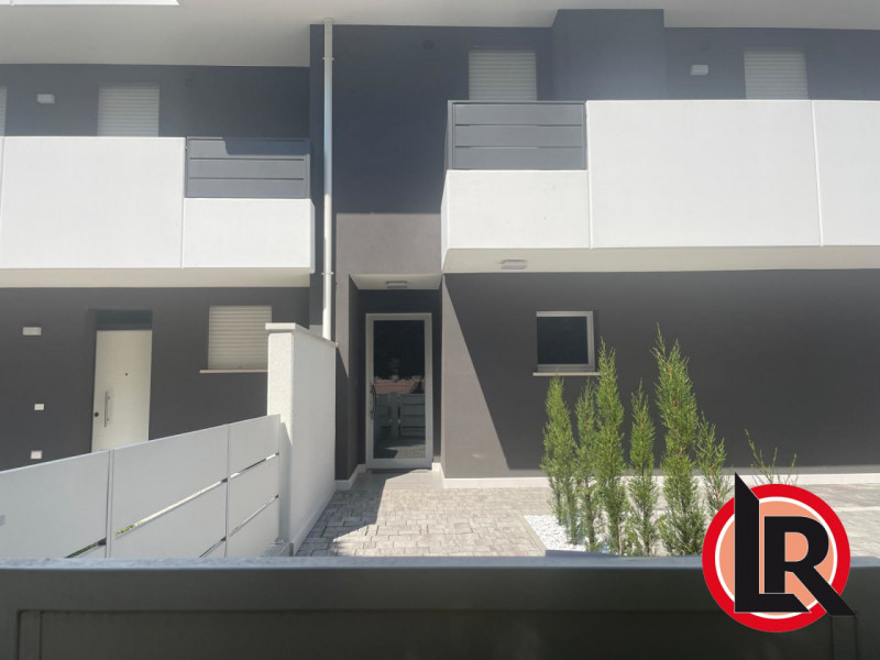 Stupendo e unico appartamento con due zone notti separate! Ottima soluzione per avere una camere ...