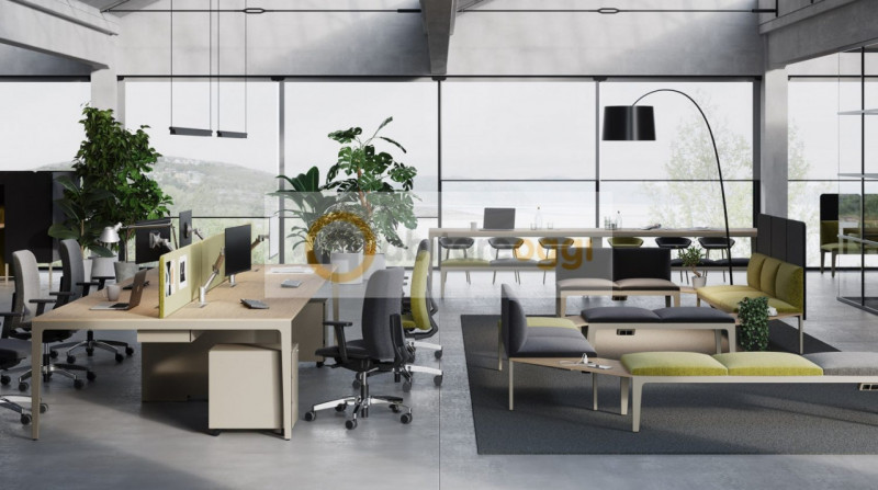 Proponiamo ottima opportunità di Ufficio Direzionale situato all'interno di moderno EDIFICIO COMM...