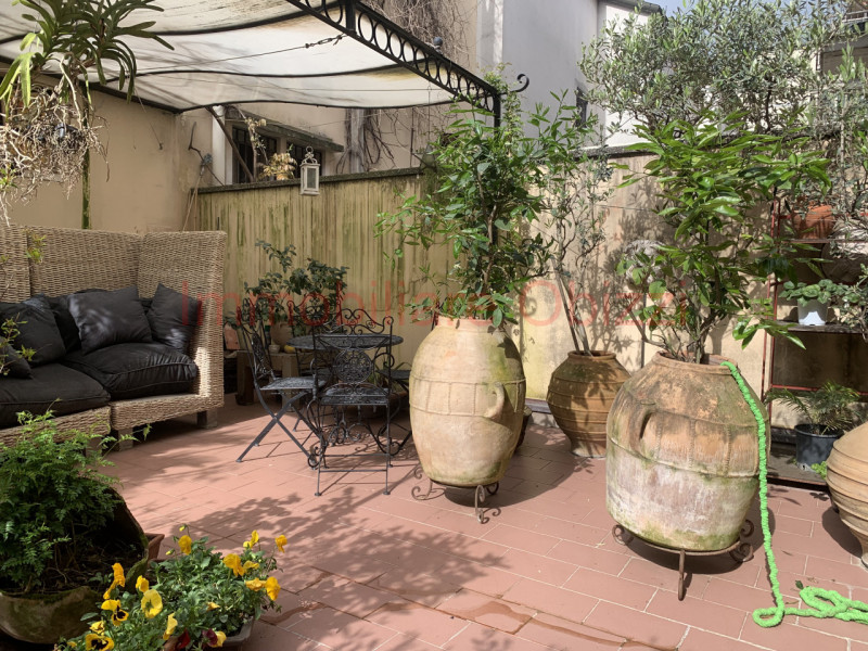 PADOVA - CENTRO STORICO - Proponiamo in vendita appartamento di pregio in stabile del 1700.
Carat...