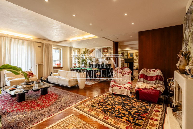 CENTRO STORICO - Lussuoso attico in vendita nel centro storico di Vicenza con una superficie tota...