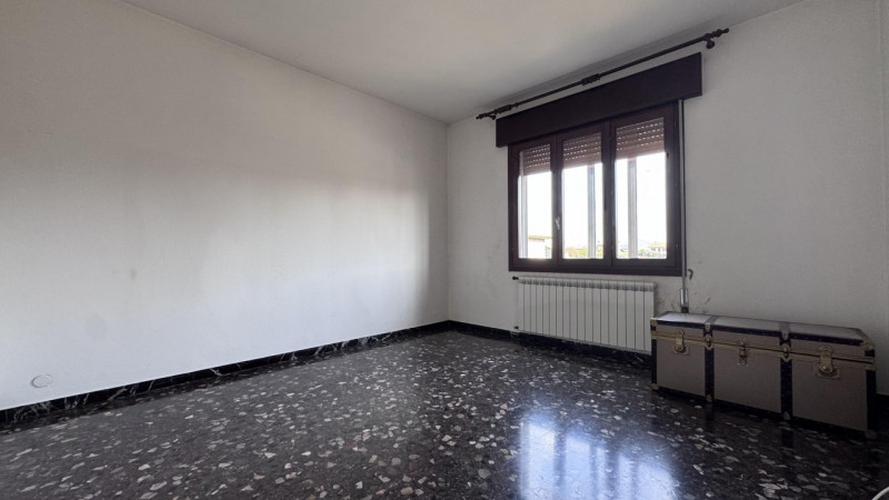 Casa singola con ampio giardino a Stanghella (confini Solesino);

Proponiamo in vendita casa sing...