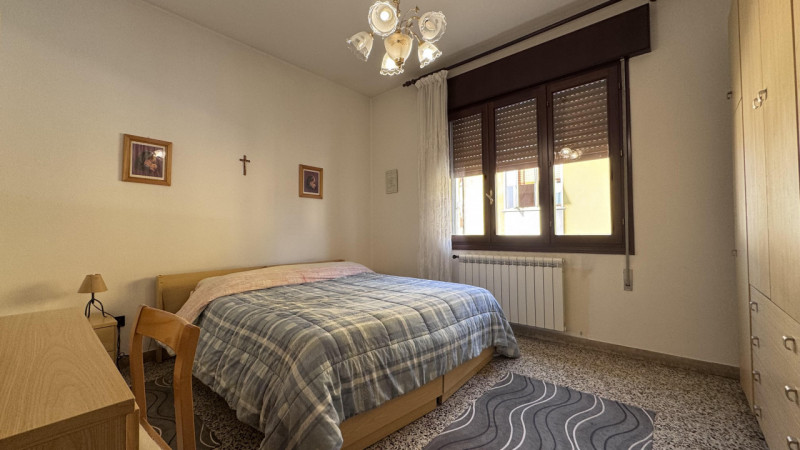 Casa singola con ampio giardino a Stanghella (confini Solesino);

Proponiamo in vendita casa sing...