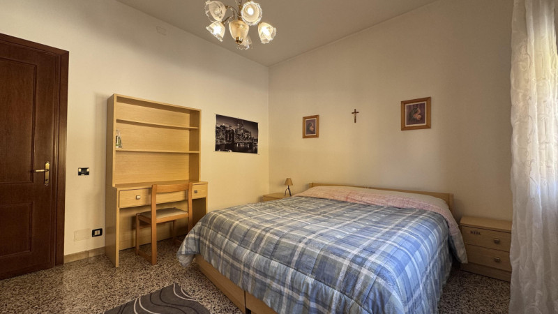 Casa singola con ampio giardino a Stanghella (confini Solesino);

Proponiamo in vendita casa sing...