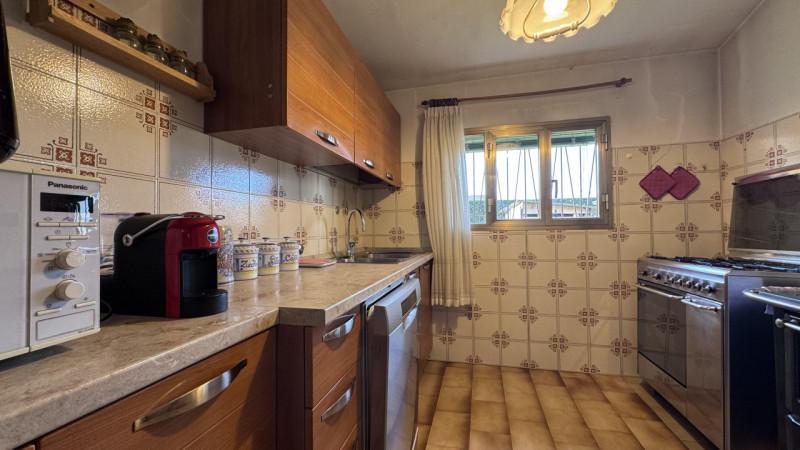 Casa singola con ampio giardino a Stanghella (confini Solesino);

Proponiamo in vendita casa sing...