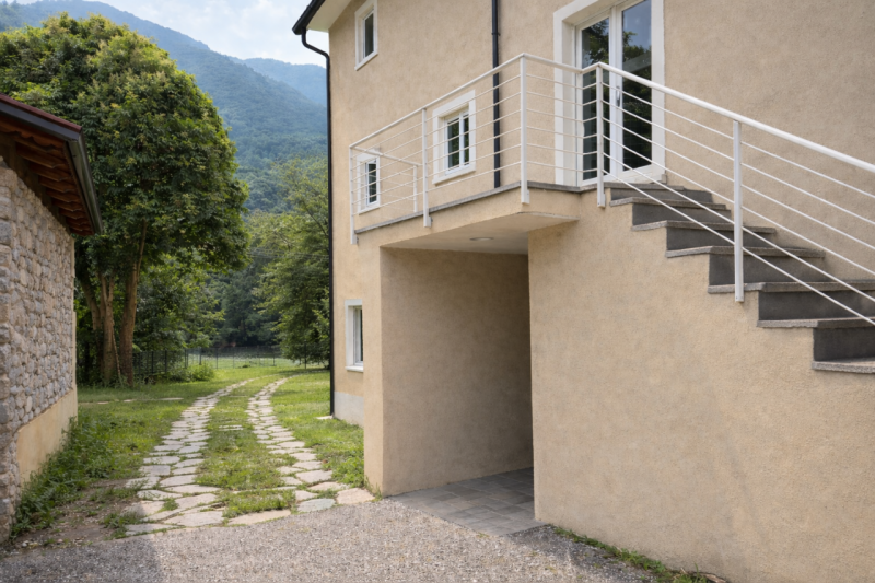 Scopri questo affascinante complesso immobiliare a Solagna, situato in una posizione privilegiata...