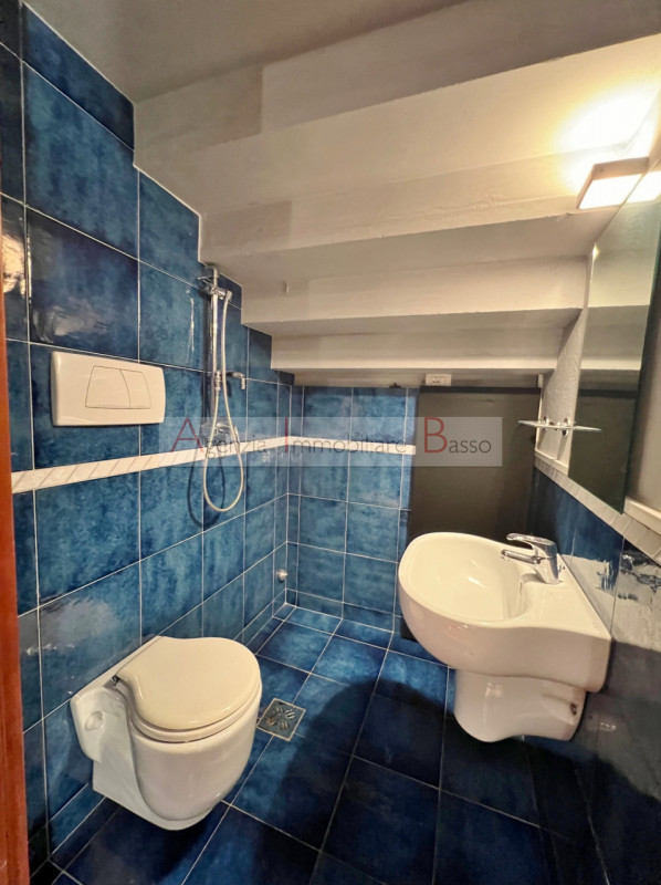 GIARDINI DELL'ARENA LATO VIA PORCIGLIA. Comodo a nuovo tribunale, ospedali, raggingibile con ogni...