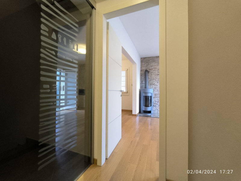 VILLORBA: LANCENIGO

In ottimo contesto residenziale vendesi bifamiliare ristrutturata nel 2007, ...