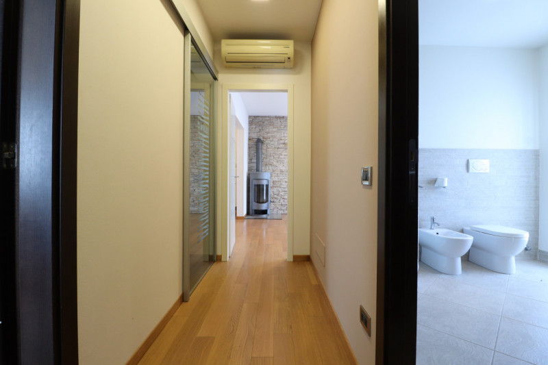 VILLORBA: LANCENIGO

In ottimo contesto residenziale vendesi bifamiliare ristrutturata nel 2007, ...