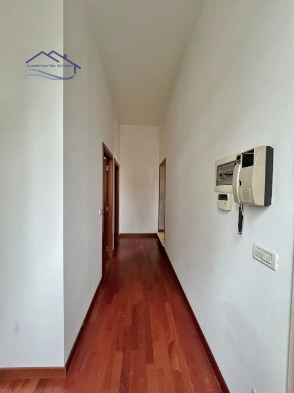 GIARDINI DELL'ARENA LATO VIA PORCIGLIA - Comodo al nuovo tribunale, ospedali, facoltà universitar...