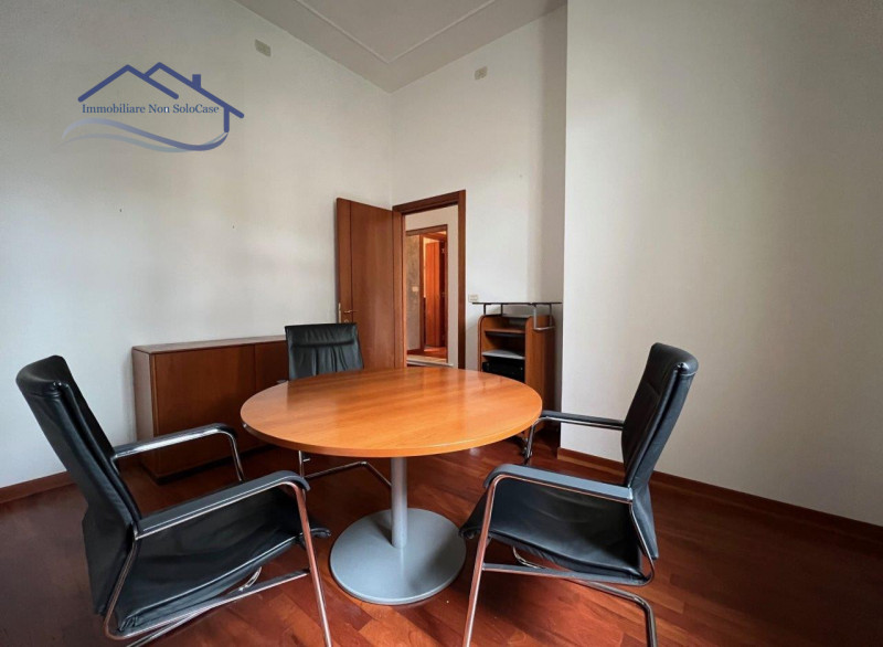 GIARDINI DELL'ARENA LATO VIA PORCIGLIA - Comodo al nuovo tribunale, ospedali, facoltà universitar...