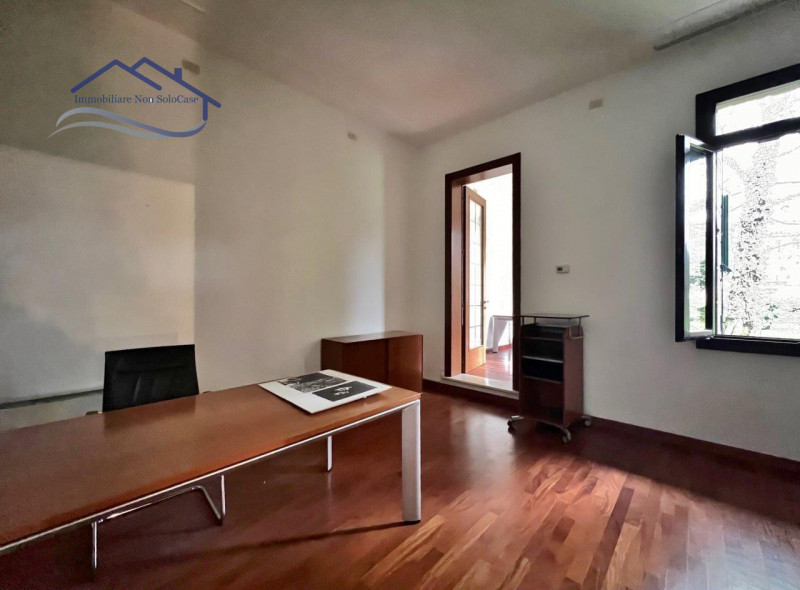 GIARDINI DELL'ARENA LATO VIA PORCIGLIA - Comodo al nuovo tribunale, ospedali, facoltà universitar...