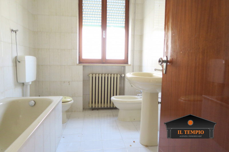 Vieni a scoprire questa meravigliosa casa situata in una tranquilla zona di Villaverla , circonda...