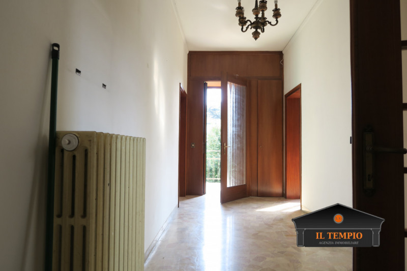 Vieni a scoprire questa meravigliosa casa situata in una tranquilla zona di Villaverla , circonda...