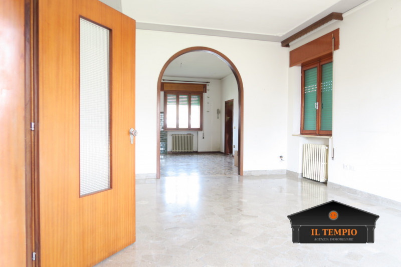 Vieni a scoprire questa meravigliosa casa situata in una tranquilla zona di Villaverla , circonda...