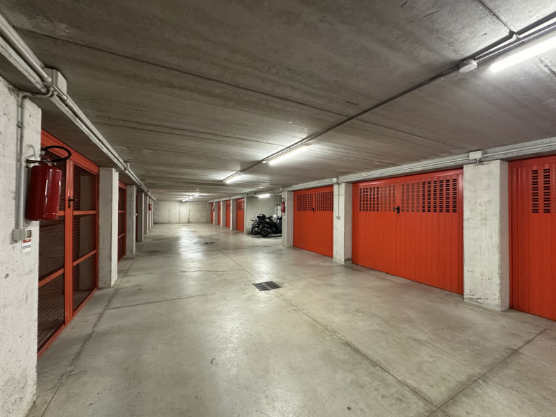 Selvazzano Dentro, nel ricercato quartiere di San Domenico, proponiamo in affitto tricamere compl...