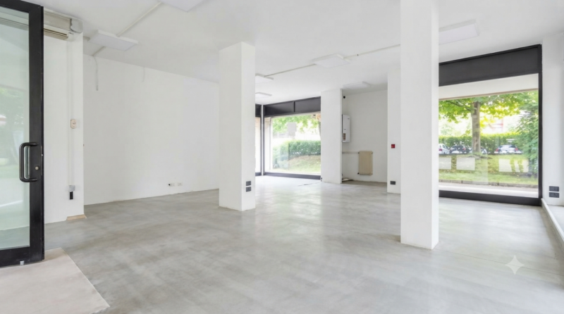 (Per INFO Mattias 3494222146) Se stai cercando un locale commerciale in una posizione strategica,...