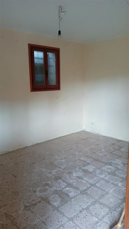 Splendida opportunità di investimento a Cittadella! In vendita un rustico abitativo di 140 mq, da...