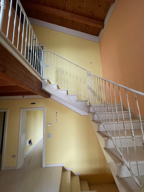 SAN GIORGIO DELLE PERTICHE   vendesi stupenda casa singola con giardino di 1000 mq caratterizzata...