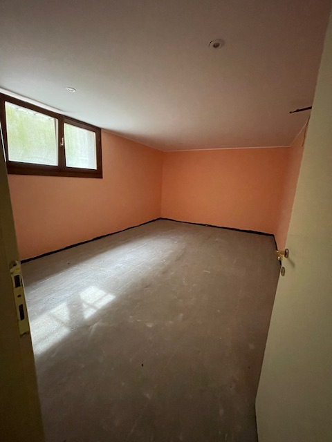 SAN GIORGIO DELLE PERTICHE   vendesi stupenda casa singola con giardino di 1000 mq caratterizzata...