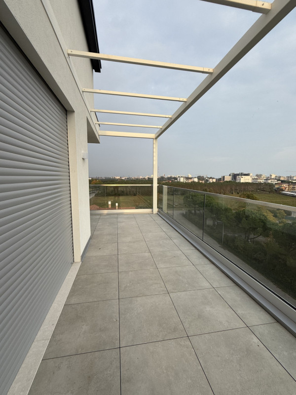 Vieni a scoprire questo magnifico appartamento di nuova costruzione, situato nel cuore di Jesolo....