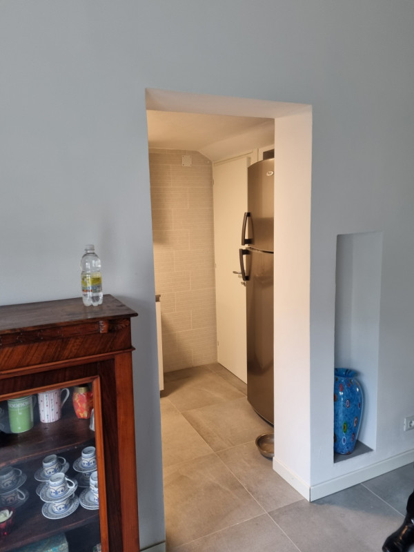 Si propone in VENDITA porzione di casa a schiera situata in zona residenziale di Este, con ingres...