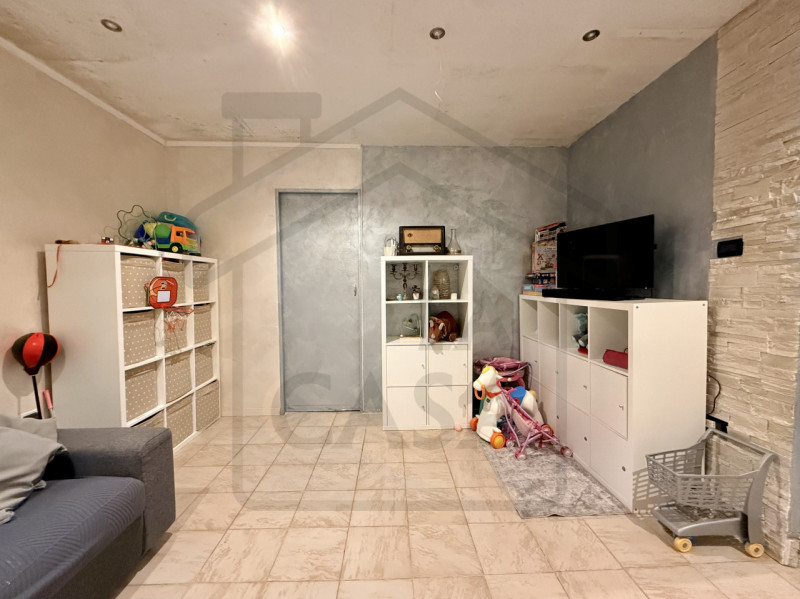 MONTEGROTTO TERME - Nel cuore di Montegrotto Terme, lungo il viale principale e in una posizione ...