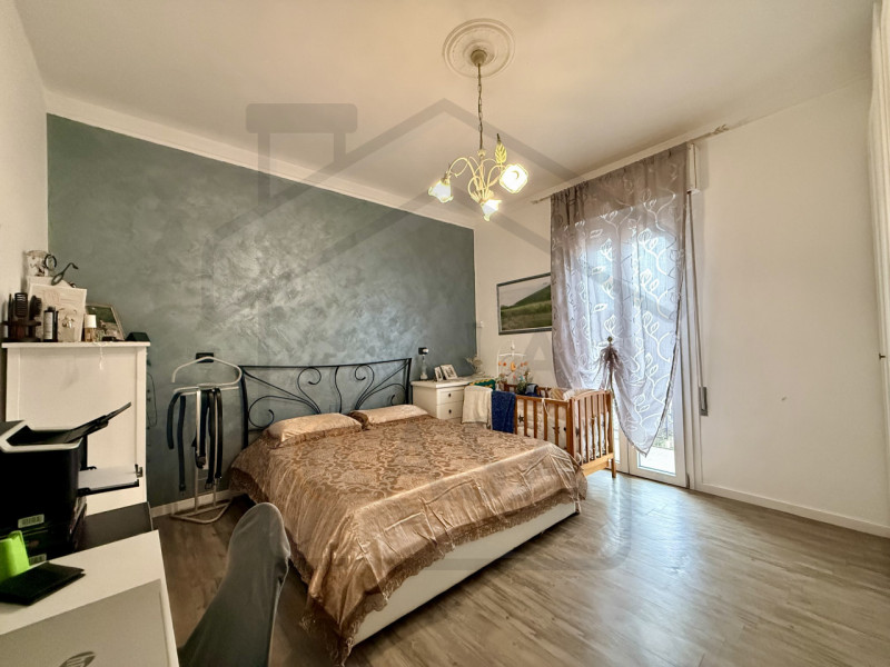 MONTEGROTTO TERME - Nel cuore di Montegrotto Terme, lungo il viale principale e in una posizione ...