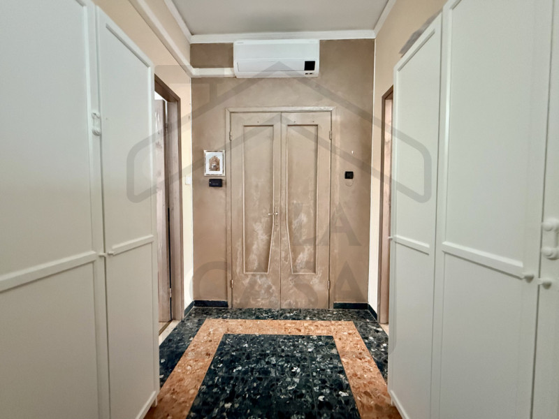 MONTEGROTTO TERME - Nel cuore di Montegrotto Terme, lungo il viale principale e in una posizione ...