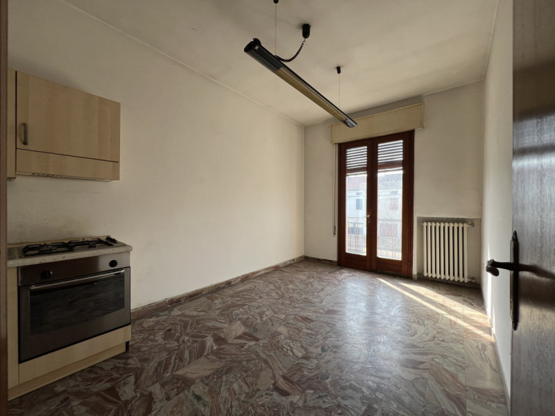 Siamo in pieno centro a Battaglia Terme, in una zona con massima visibilità!!
Ti invito a riflett...