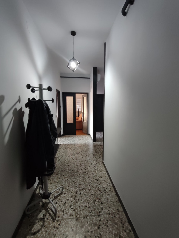 Brusegana - Oferujemy wynajęcie pokóju o powierzchni 9m2 idealny dla studentki. W domu można korz...