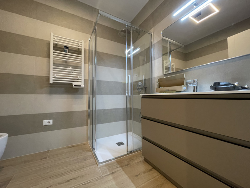 Proponiamo in affitto a Monselice, in centro storico, appartamento completamente ristrutturato a ...