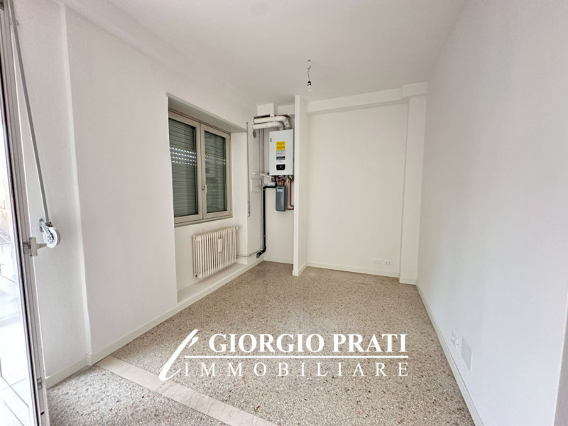 Proponiamo in affitto un elegante ufficio di 110 mq, situato in Via Verci a Bassano del Grappa (V...