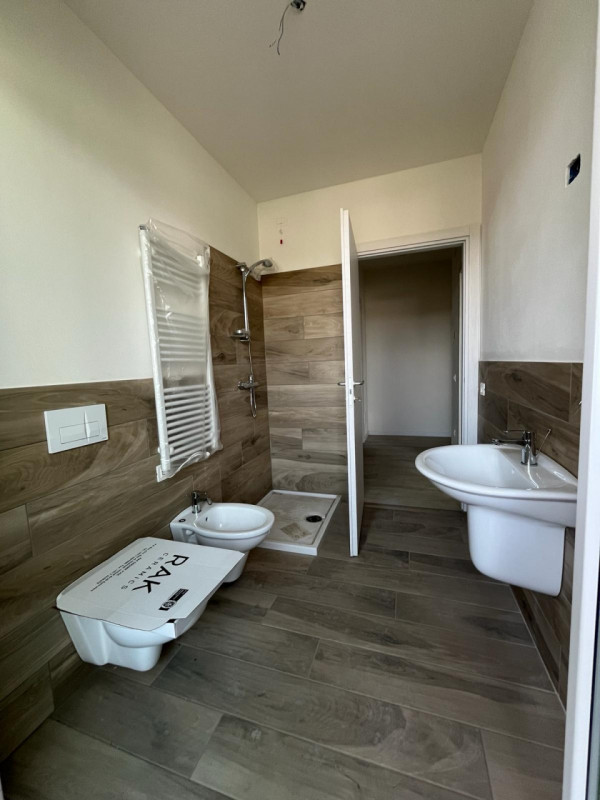 SACCOLONGO: Classe Energetica C EPgl, nren 50,87 KWh/mq anno
Moderno e luminoso appartamento di 1...