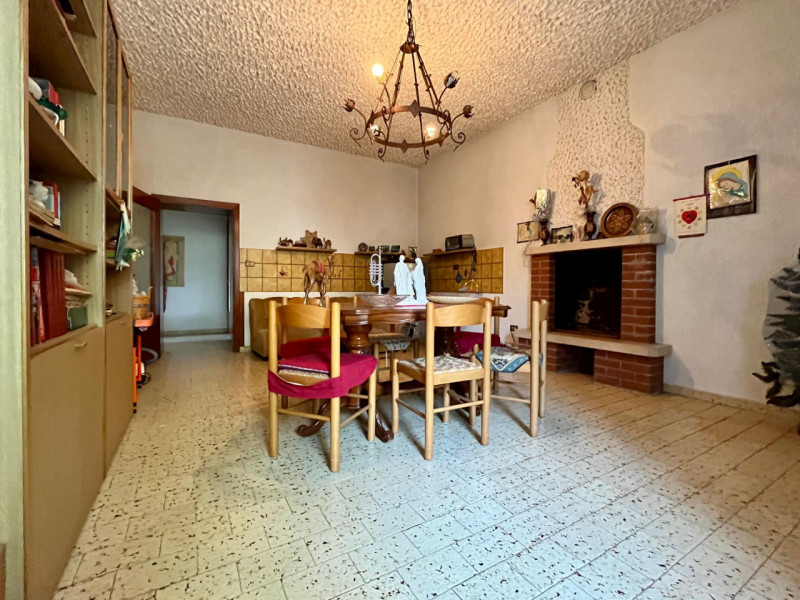 Questa casa di campagna a Campiglia dei Berici rappresenta veramente un'opportunità unica, sempre...