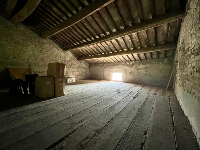 Questa casa di campagna a Campiglia dei Berici rappresenta veramente un'opportunità unica, sempre...