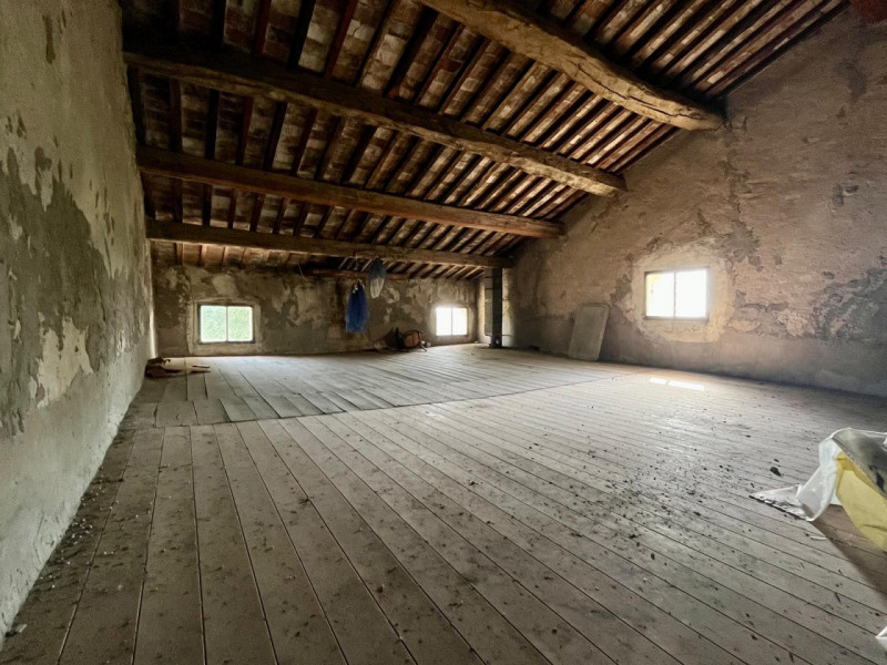 Questa casa di campagna a Campiglia dei Berici rappresenta veramente un'opportunità unica, sempre...